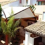 Sabir Bed & Breakfast 4*