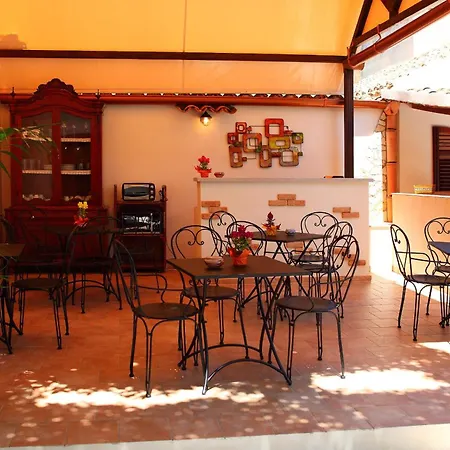 Bed & Breakfast Sabir 3*